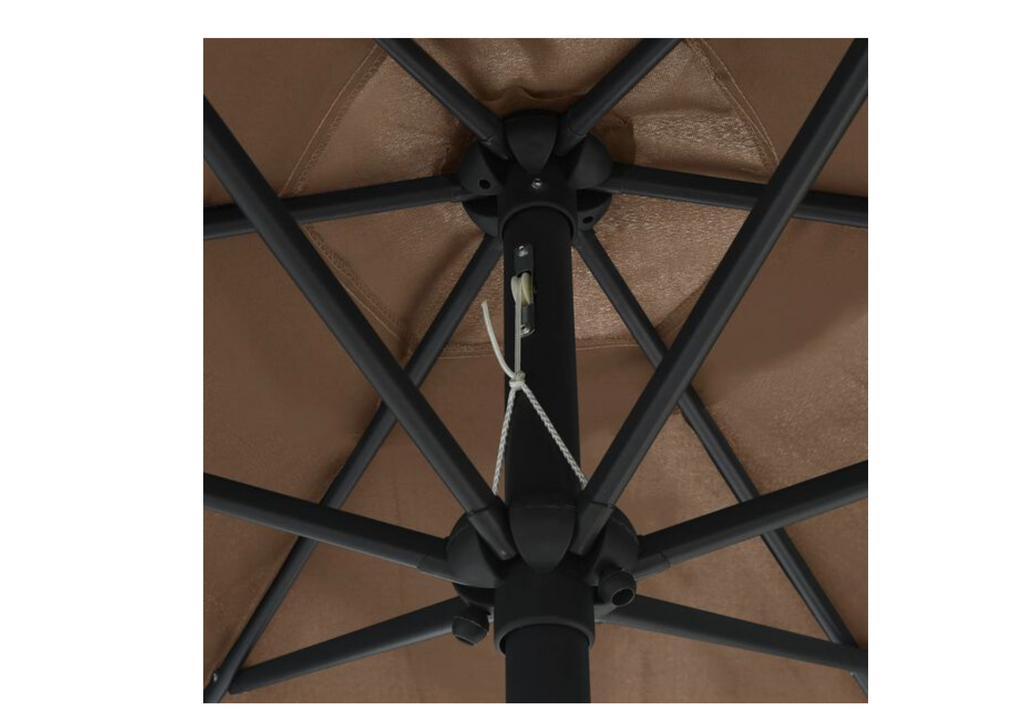 Parasol droit rond 270 cm taupe vue d'ensemble jardin extérieur